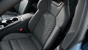 Audi e-tron GT - front seats