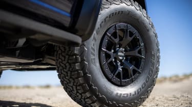Ford F-150 Raptor R - front o/s wheel