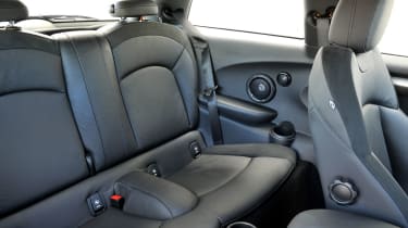 MINI Cooper S 2014 - rear seats