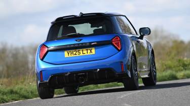 MINI John Cooper Works - rear cirnering