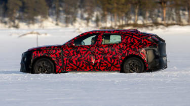 Alfa Romeo Stelvio (camouflaged) - side action