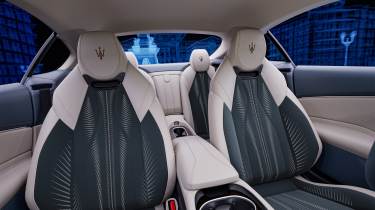 Maserati GranTurismo 110 Anniversario Rame Folgore - interior overview