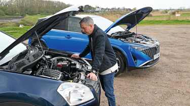 Nissan Qashqai e-Power Tekna+ - Mk1 with new car bonnets up