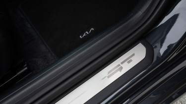 Kia EV4 GT - sill