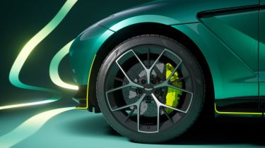 Aston Martin DBX707 AMR24 Edition - front wheel