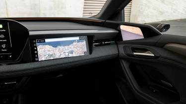 Audi A6 e-tron - passenger screen