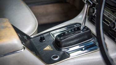 Jaguar XJ12 S1 Vanden Plas centre console