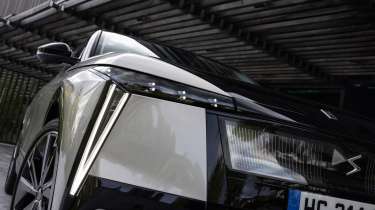 DS No8 - front light