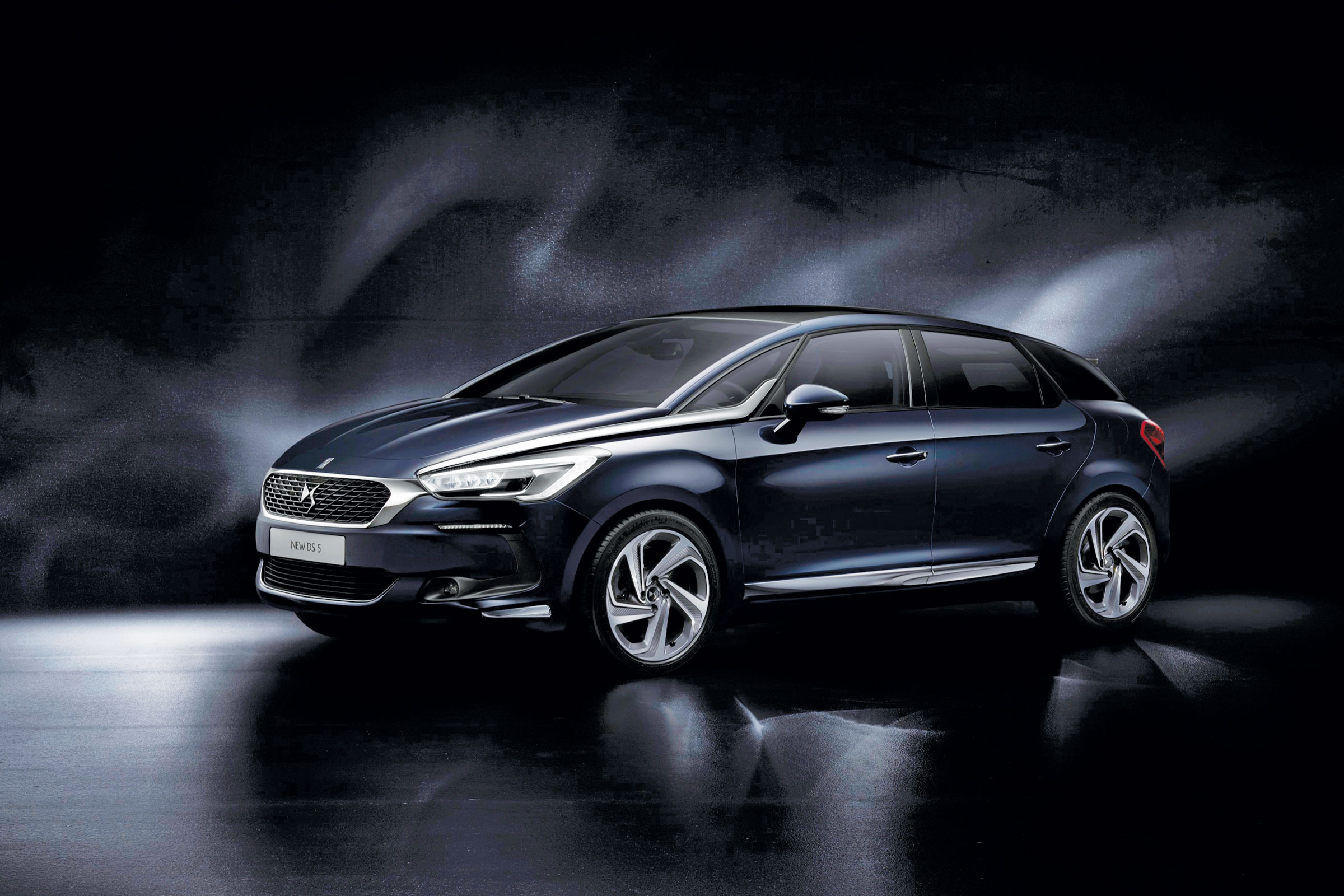 DS 5 facelift makes DS brand's break from Citroen official 