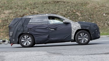 2024 Hyundai tucson (camouflaged) - side action