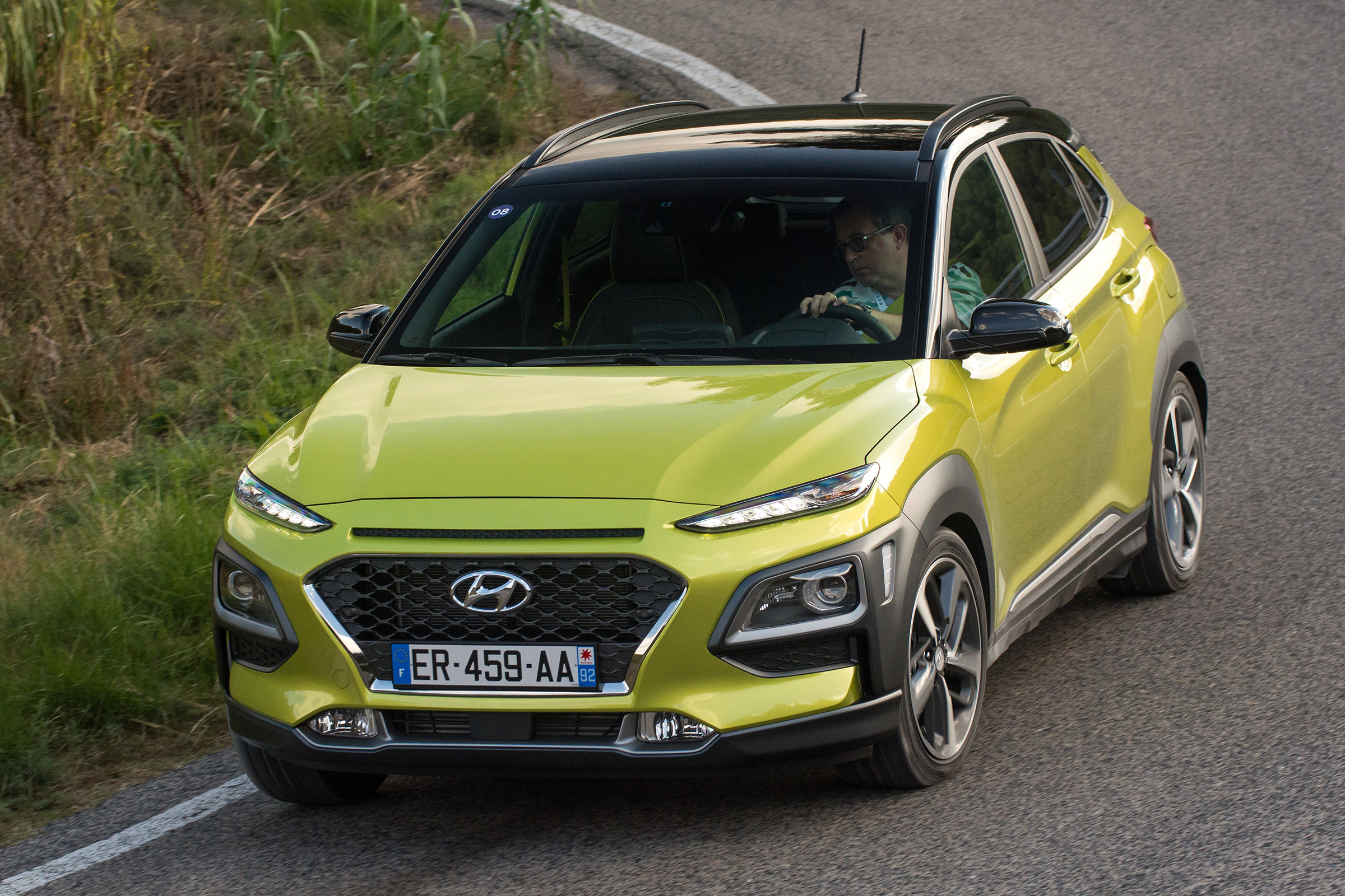 New Hyundai Kona Premium Se 17 Review Auto Express