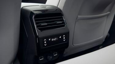 DS No7 - rear controls