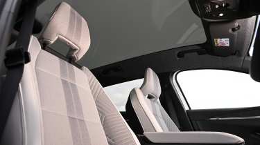 Renault Scenic E-Tech - front seats