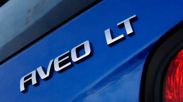 Chevrolet Aveo LT badge