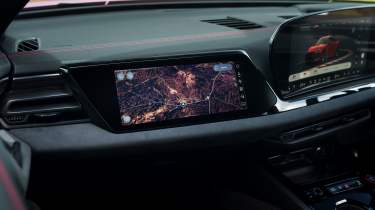 Audi RS 5 - passenger's display