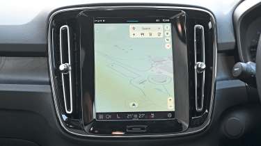 Volvo EC40 touchscreen displaying navigation