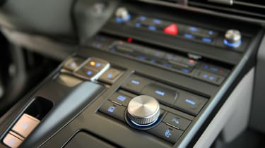 Hyundai NEXO - buttons