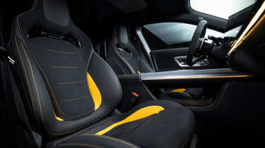 Mercedes-AMG CLA 45 - front seats