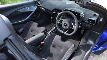 McLaren Artura Spider - dashboard
