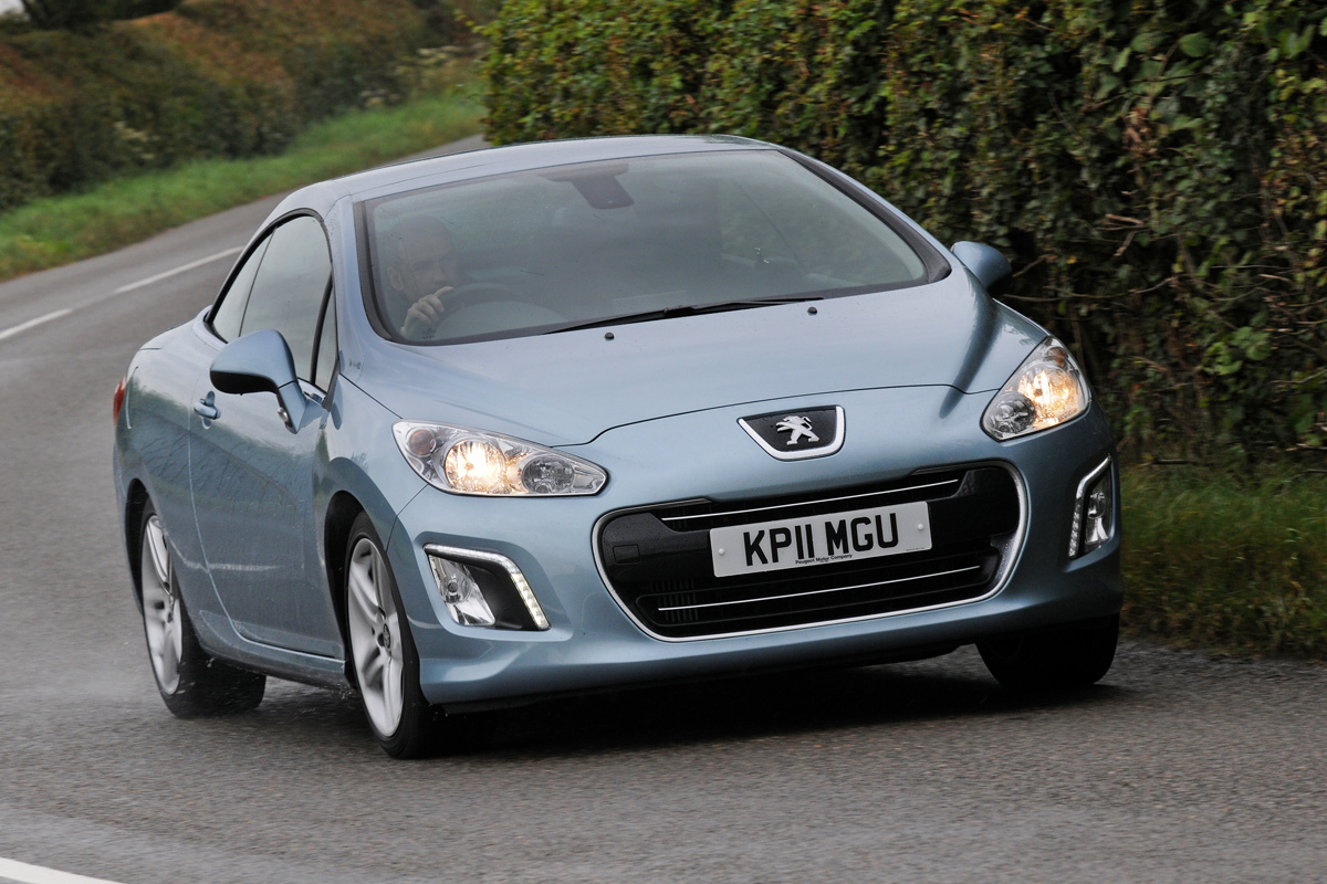 Peugeot 308 Convertible (2009-2013) review | Auto Express