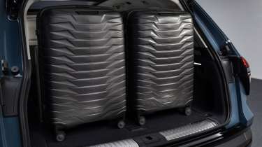 Audi Q7 - cases