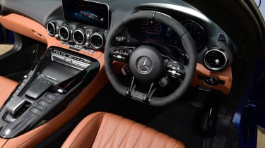Mercedes-AMG GT R Roadster - dash