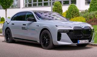 BMW i7 prototype with solid state battery - front 3/4