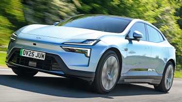 Polestar 4 Dual Motor long-term - front dynamic 3/4