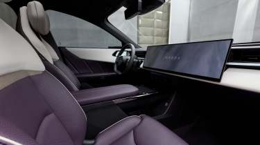 Mazda CX-6e - front seats