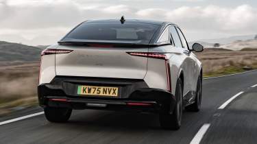 DS No8 Hybrid - rear