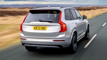 Volvo XC90 Recharge - rear tracking