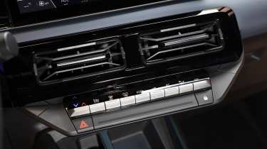 Nissan Micra - vents