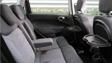 Fiat 500L 1.6 Multijet rear seats