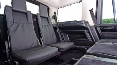 Land Rover Discovery - rear seats