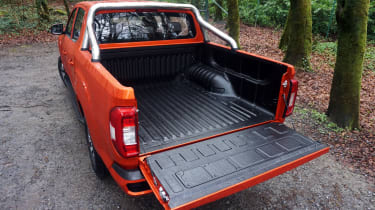 Maxus T90EV - bed (tailgate down)