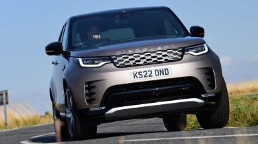 Land Rover Discovery Metropolitan Edition - front cornering