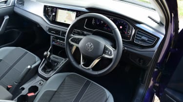 Volkswagen Polo - cabin