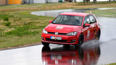 Volkswagen Golf Mk7 - front cornering (wet handling testing)