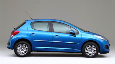 Peugeot 207 side view