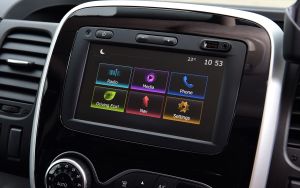 Renault-Trafic-Black-touchscreen.jpg