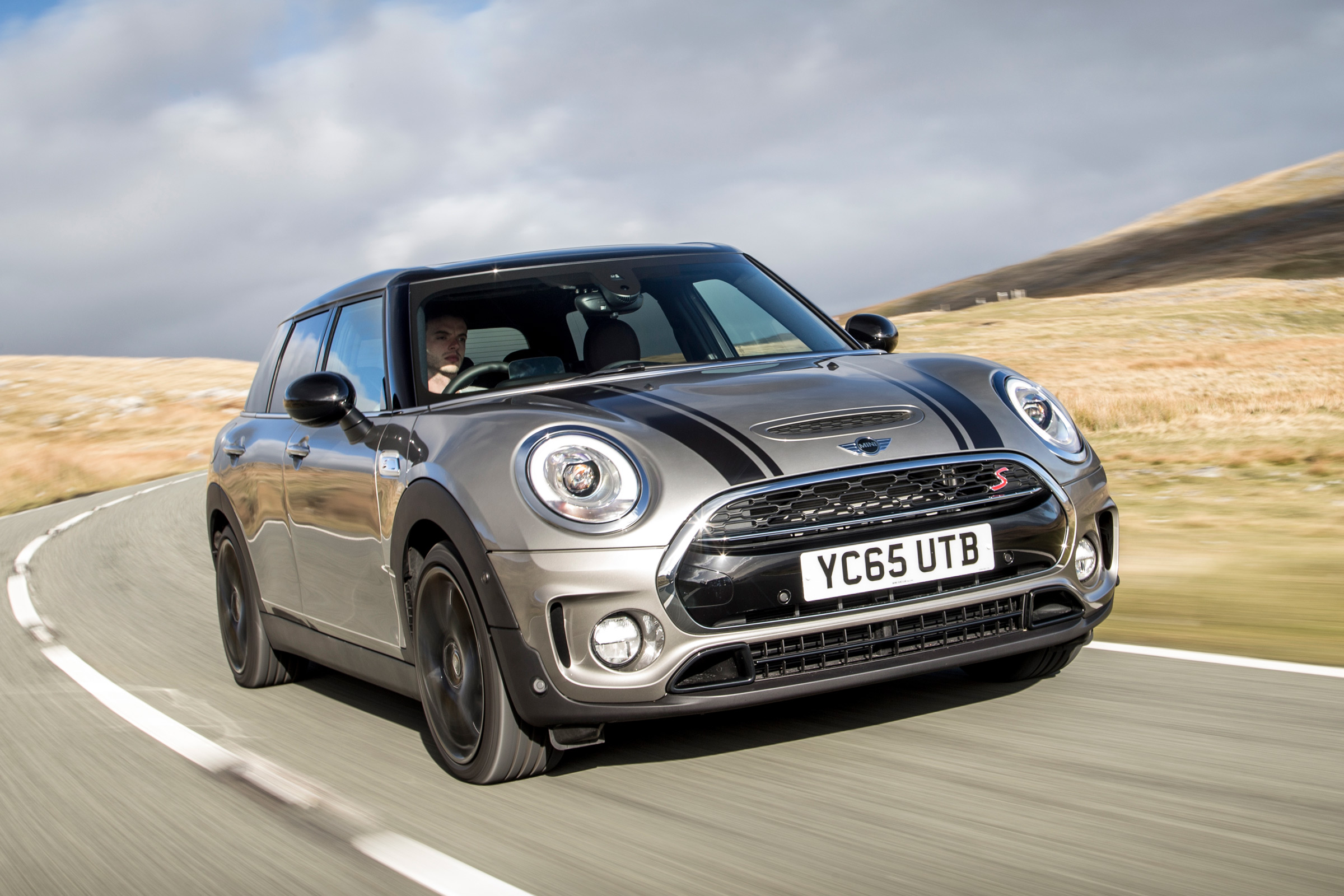 MINI Cooper S Clubman ALL4 2016 review Auto Express