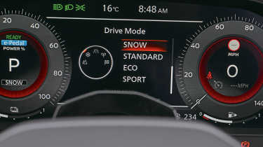 Nissan X-Trail - driver display