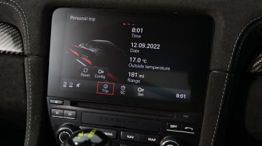 Porsche 718 GT4 RS - infotainment screen