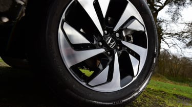 Honda CR-V - wheel