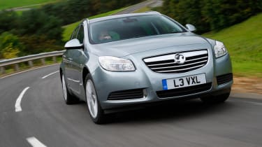 Vauxhall Insignia Sport Tourer front tracking