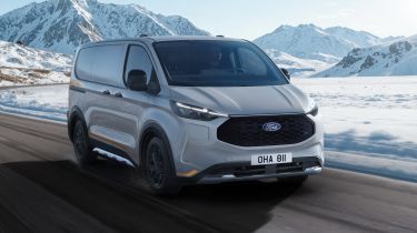 Ford E-Transit Custom - front tracking