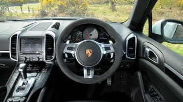 Porsche Cayenne S Diesel interior