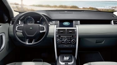 Land Rover Discovery Sport dash