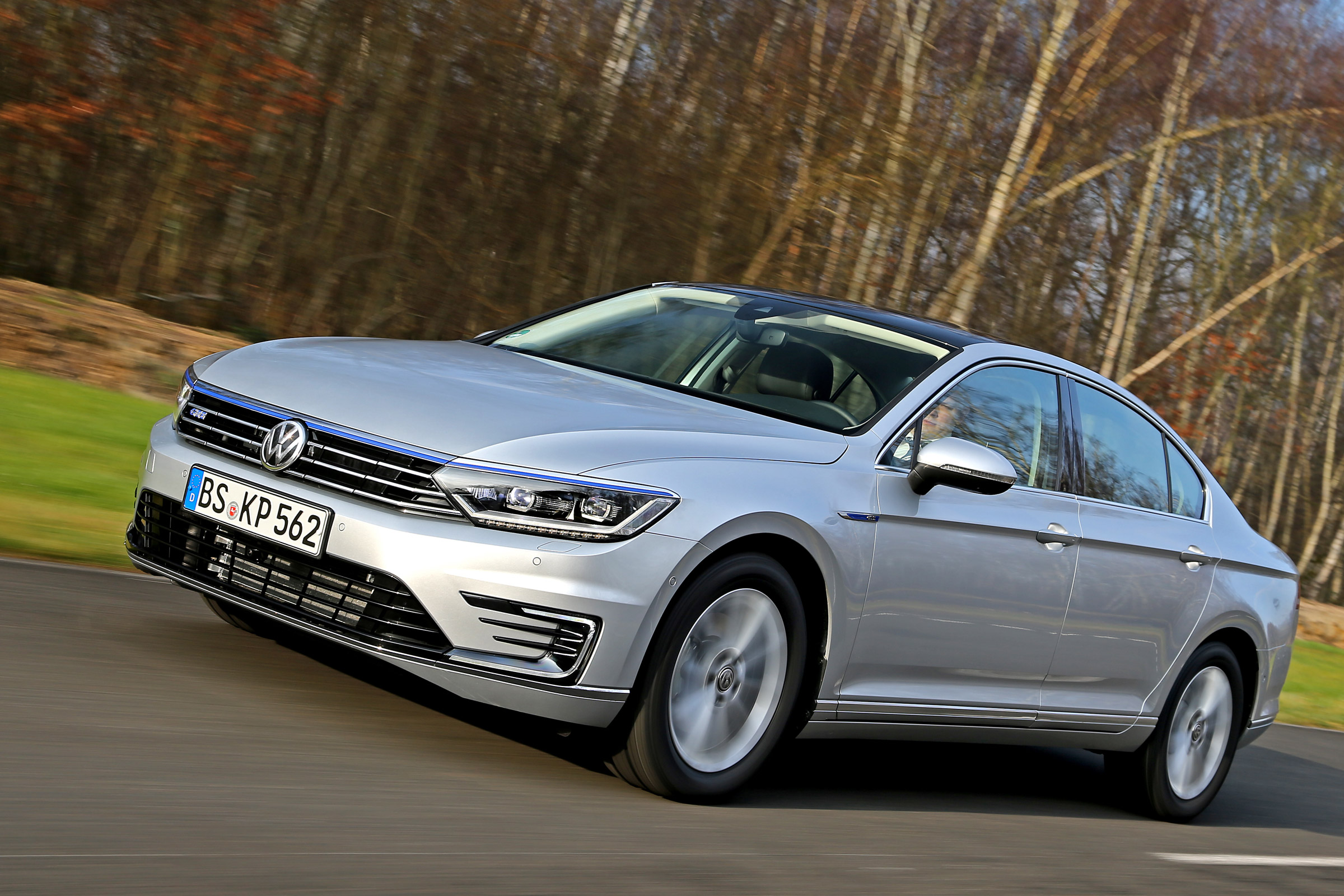 VW Passat GTE hybrid finally arrives in UK from £34,025 Auto Express