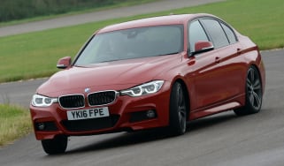 BMW 330e 2016 - front cornering
